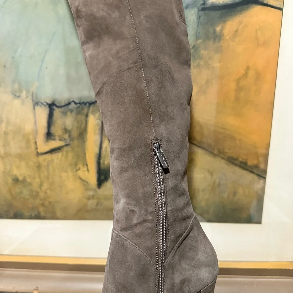 🌸VINCE CAMUTO🌸 Seselti Over The Knee Boot Size: 8.5
